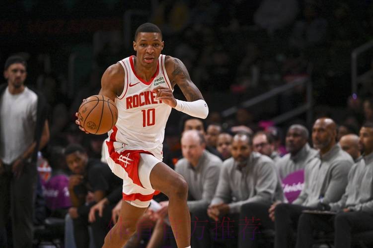 阿门反击送助攻 贾巴里·史密斯双手暴扣